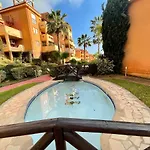 Con Vistas Al Mar En Reserva De Apartment Marbella